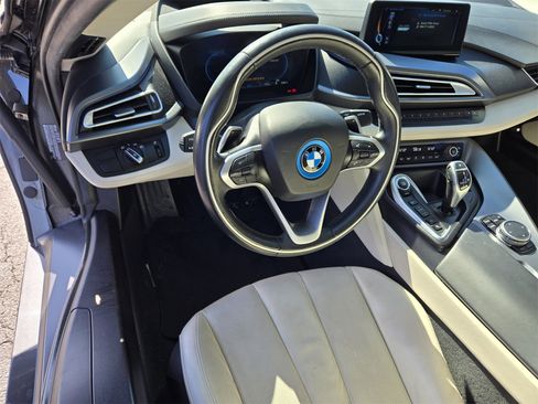Used 2015 BMW i8 image 27