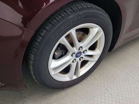 Used 2018 Ford Fusion SE w/ Fusion SE Technology Package FWD image 31