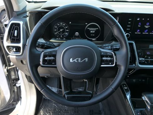 Used 2023 Kia Sorento SX FWD image 15