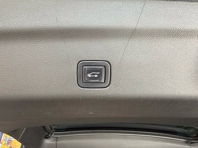 Used 2022 Cadillac Escalade ESV Premium Luxury Platinum AWD/4WD image 49