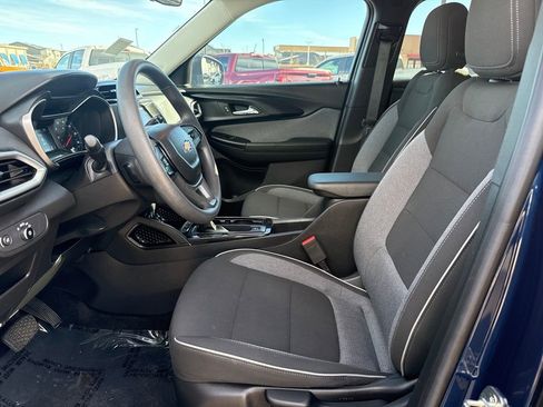 Used 2023 Chevrolet TrailBlazer LS image 9