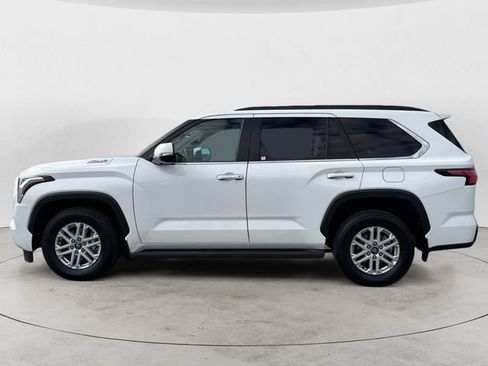 Used 2025 Toyota Sequoia SR5 AWD/4WD image 8
