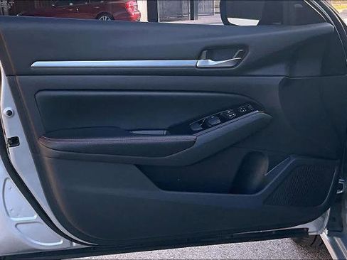 Certified 2024 Nissan Altima 2.5 SR image 21