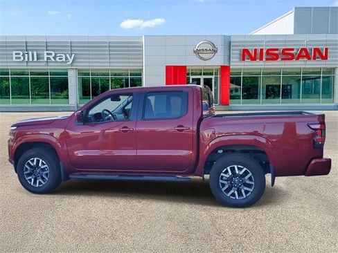 Used 2024 Nissan Frontier SL w/ Technology Package image 3