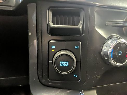 Used 2022 Ford F150 XLT w/ Equipment Group 302A High image 20