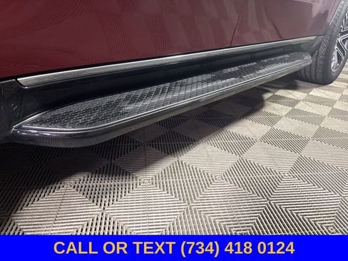 Used 2024 Jeep Wagoneer Series II AWD/4WD image 4