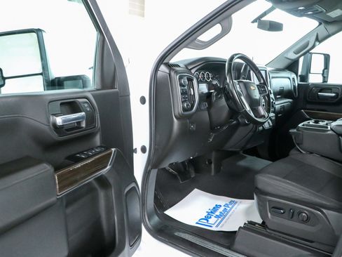 Used 2023 Chevrolet Silverado 2500 LT w/ Convenience Package AWD/4WD image 3