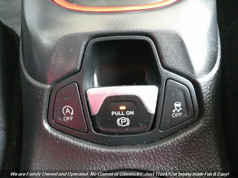 Used 2020 Jeep Compass Trailhawk w/ Cold Weather Group image 45