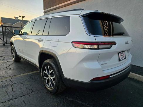 Used 2024 Jeep Grand Cherokee L Limited image 12