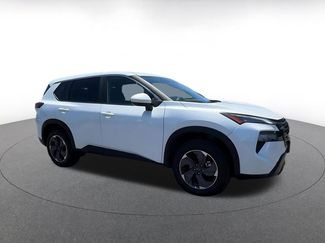 Used 2025 Nissan Rogue SV FWD video 2