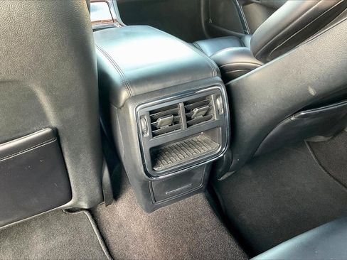 Used 2019 Lincoln Continental Premiere image 34