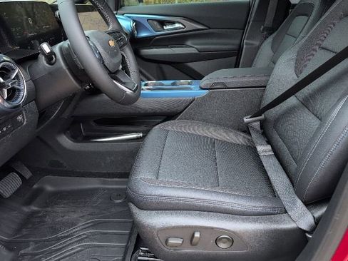 New 2026 Chevrolet Equinox EV LT AWD/4WD image 12