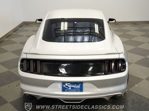 Used 2015 Ford Mustang GT RWD image 24