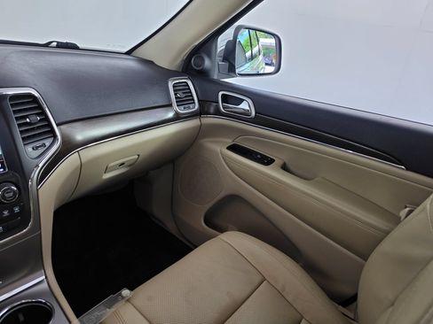 Used 2018 Jeep Grand Cherokee Limited w/ Luxury Group II AWD/4WD image 35