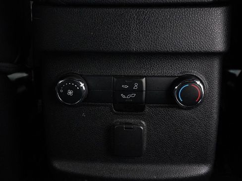 Used 2018 Ford Explorer XLT w/ Equipment Group 202A AWD/4WD image 52