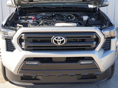 Used 2024 Toyota Tacoma SR5 image 7