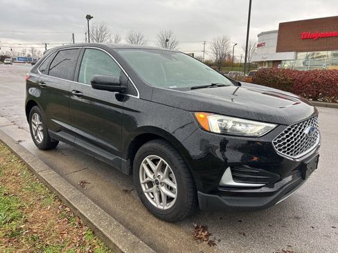 Used 2023 Ford Edge SEL image 3