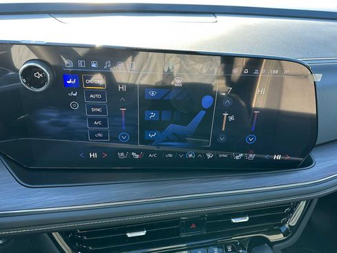 New 2026 Chevrolet Tahoe Premier w/ Sun And Tow Package AWD/4WD image 28