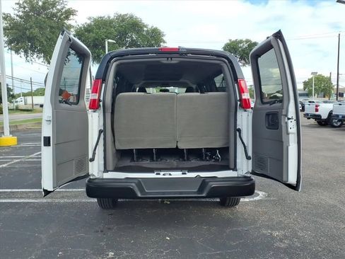 New 2026 Chevrolet Express 3500 LS RWD image 12