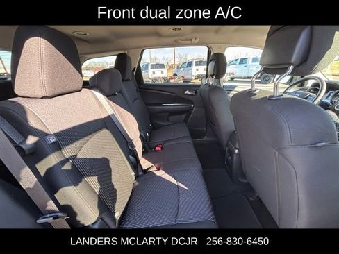 Used 2019 Dodge Journey SE image 13