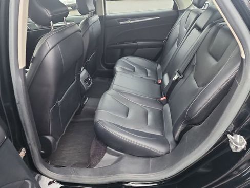 Used 2017 Ford Fusion Titanium image 21