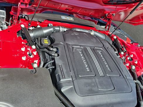 Used 2024 Jaguar F-TYPE R-Dynamic RWD image 29