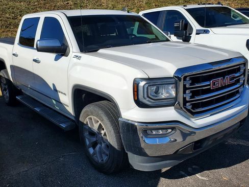 Used 2018 GMC Sierra 1500 SLT w/ SLT Premium Package image 2