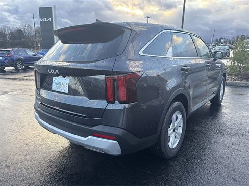 New 2026 Kia Sorento LX image 4