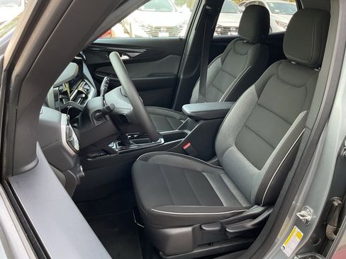 Used 2025 Chevrolet TrailBlazer LT image 14