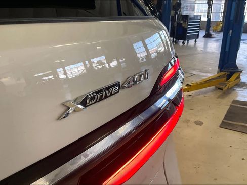 Used 2026 BMW X7 xDrive40i AWD/4WD image 9