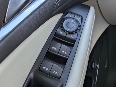 Used 2022 Buick Enclave Avenir w/ Trailering Package, 5000 lbs. image 23