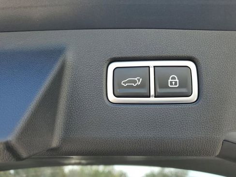 Certified 2023 Kia Sorento SX image 7