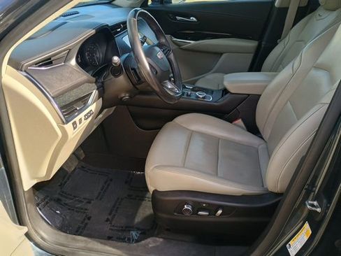 Used 2019 Cadillac XT4 Premium Luxury image 26