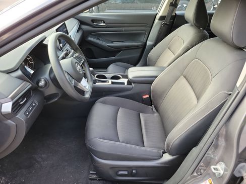 Used 2024 Nissan Altima 2.5 SV image 20