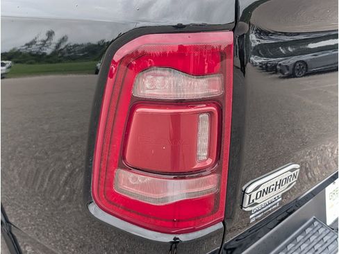 Used 2023 RAM 1500 Limited AWD/4WD image 4