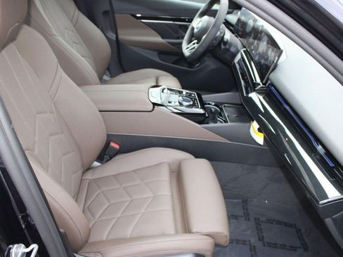 Used 2026 BMW 530i w/ M Sport Package RWD image 30
