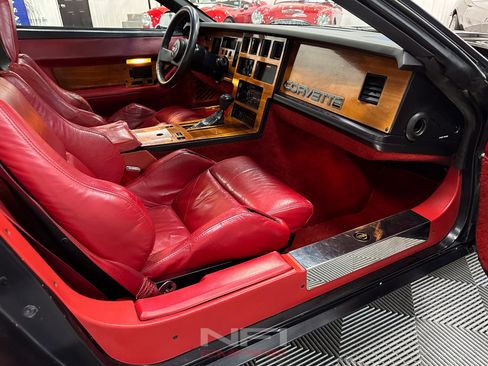Used 1987 Chevrolet Corvette 2D Coupe image 37