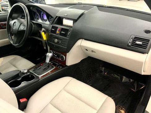 Used 2011 Mercedes-Benz C 300 4dr Sdn C 300 Sport RWD image 10