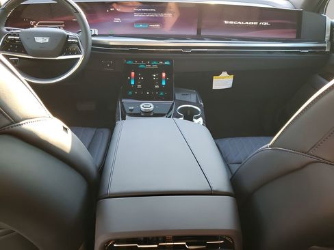 New 2026 Cadillac Escalade IQL Luxury image 23