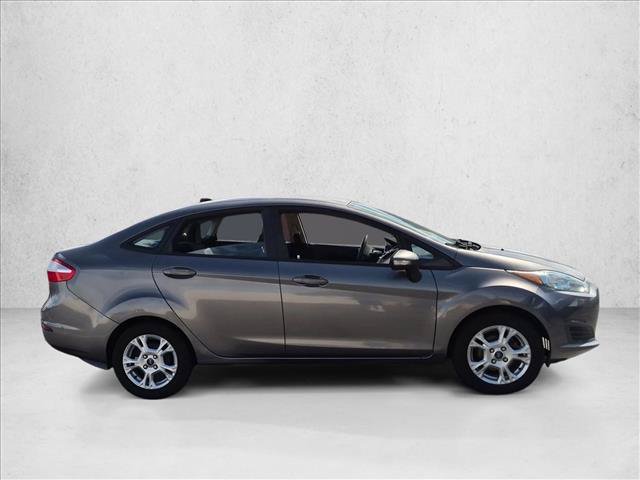 Used 2014 Ford Fiesta SE w/ Comfort Package FWD image 4
