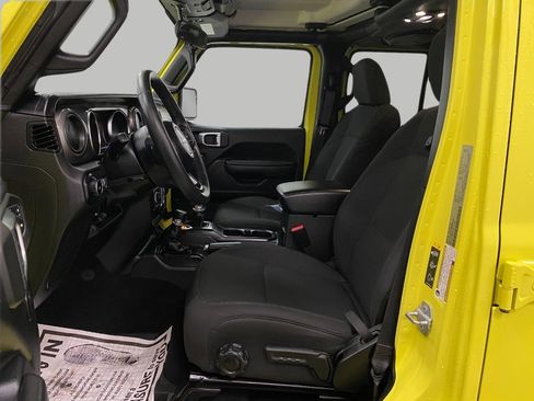 Used 2022 Jeep Wrangler Unlimited Sport image 27