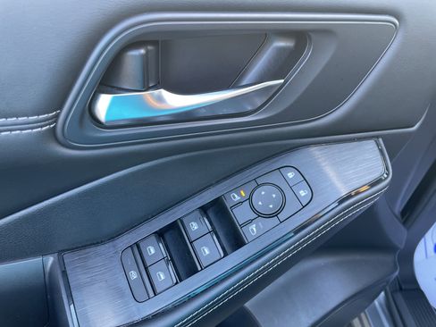 Used 2022 Nissan Rogue SV w/ SV Premium Package image 8