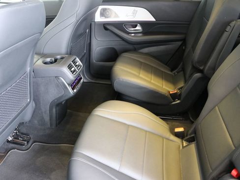Used 2025 Mercedes-Benz GLS 450 4MATIC image 24