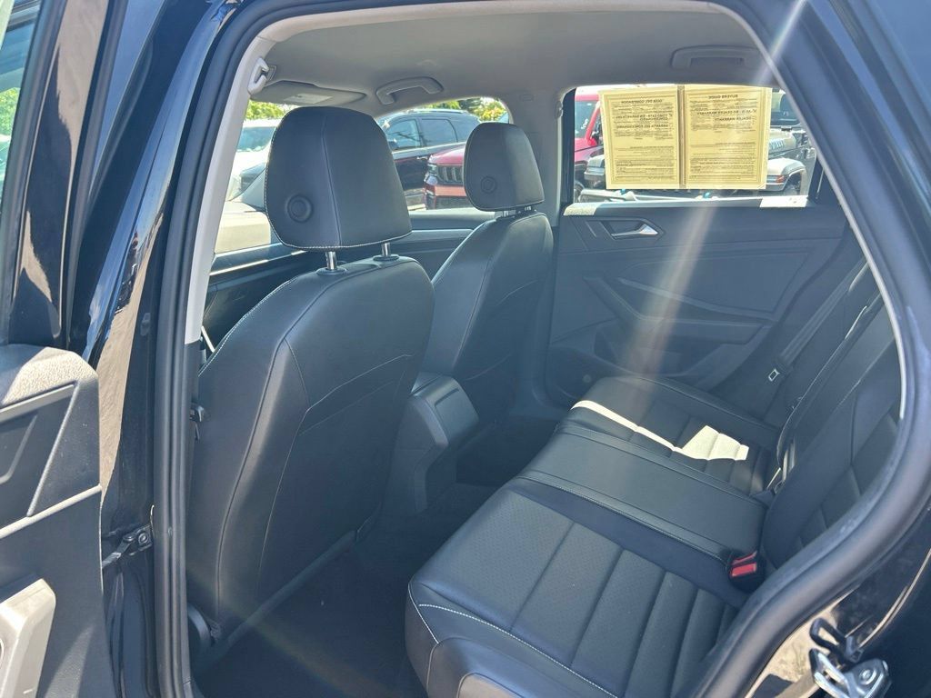 Used 2024 Volkswagen Jetta SE FWD image 27