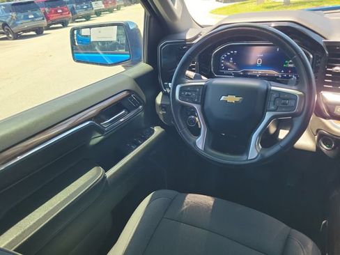 Used 2024 Chevrolet Silverado 1500 LT RWD image 17