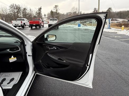 Used 2024 Chevrolet Malibu LT image 18