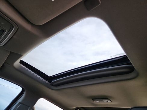 Used 2024 GMC Sierra 3500 Denali w/ Technology Package image 20