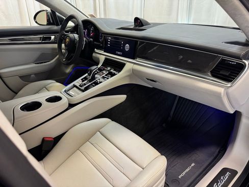 Certified 2023 Porsche Panamera 4 Platinum Edition AWD/4WD image 34