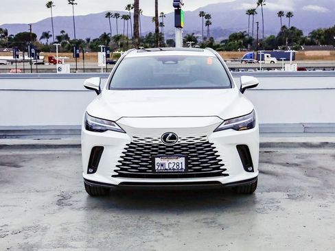 Used 2024 Lexus RX 350 FWD w/ Technology Package image 3