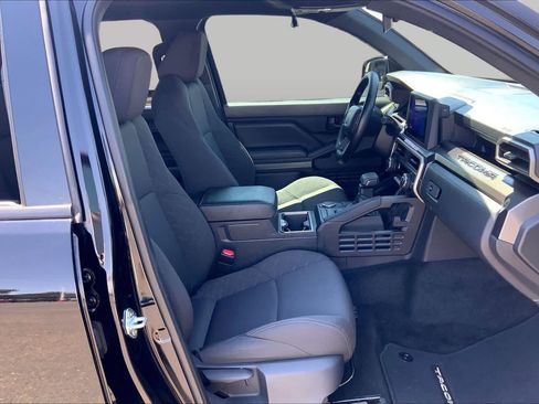 Used 2025 Toyota Tacoma SR5 RWD image 9
